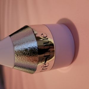 Trestique powder stick